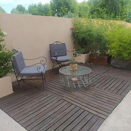 Апартаменти Le Petit Pied A Terre Du Luberon Merindol Екстер'єр фото